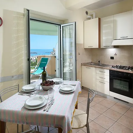 Hotel apartamentowy Beaurivage 4*