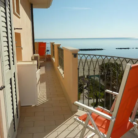 Hotel apartamentowy Beaurivage 4*